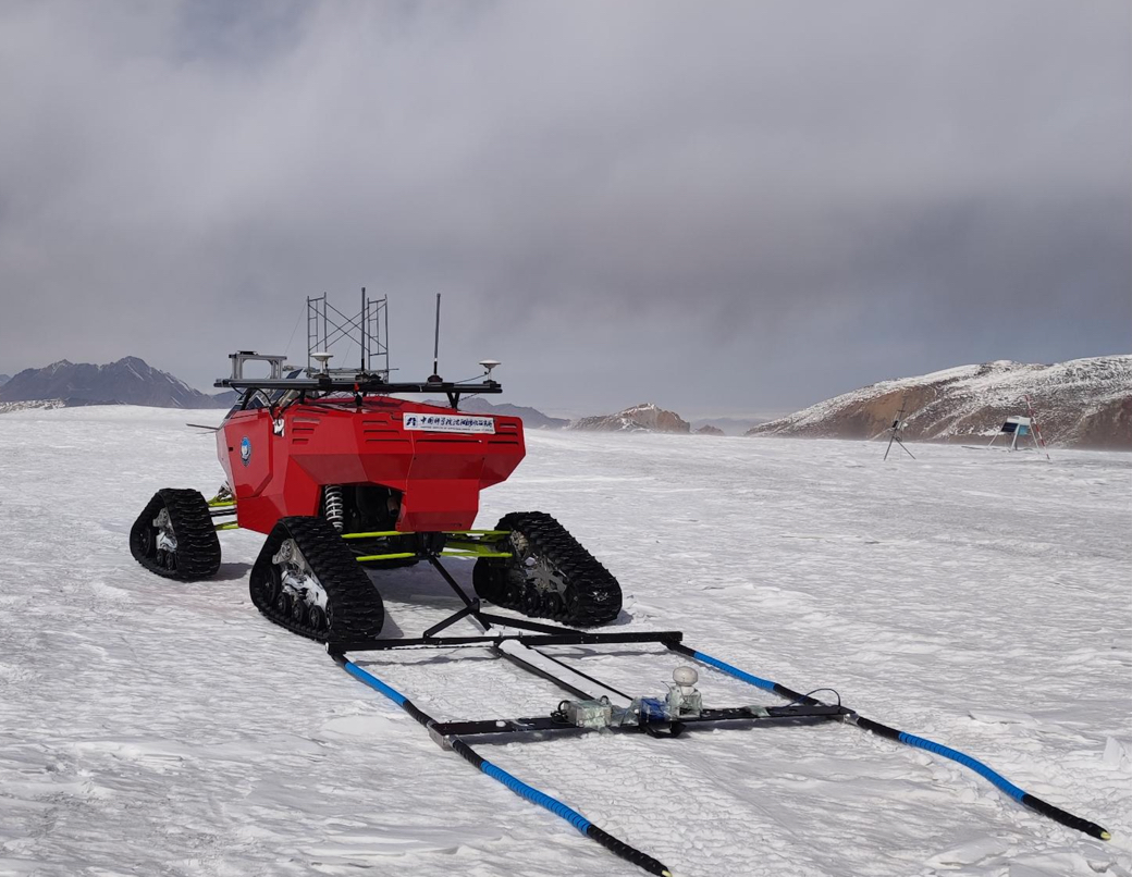 Chinese Scientists Test Unmanned Glacier Penetrating Radar on Bayi Glacier