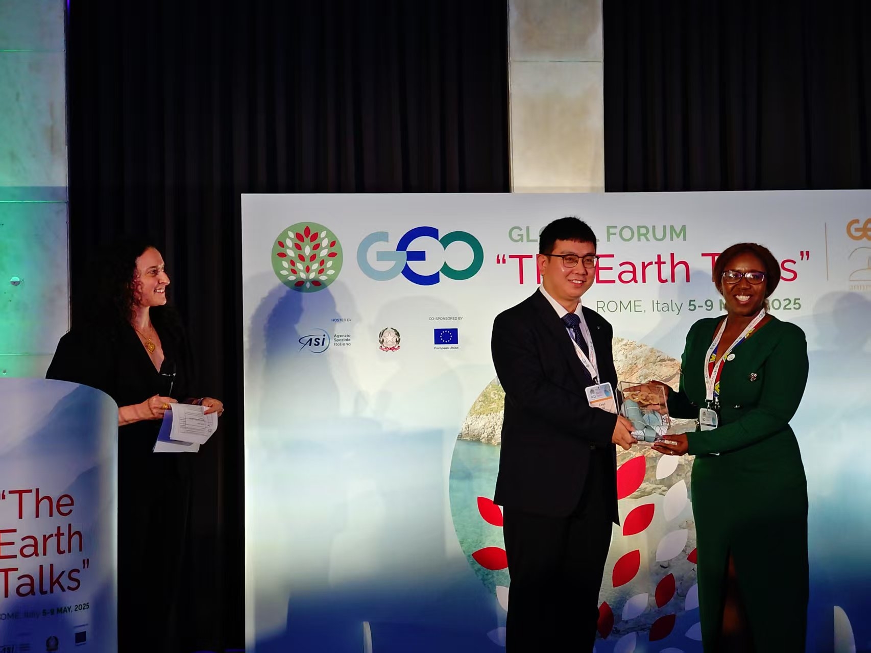 Chinese Scientist Receives GEO Emerging Leader Award for Advances in Crop Pest and Disease Monitoring and Forecasting