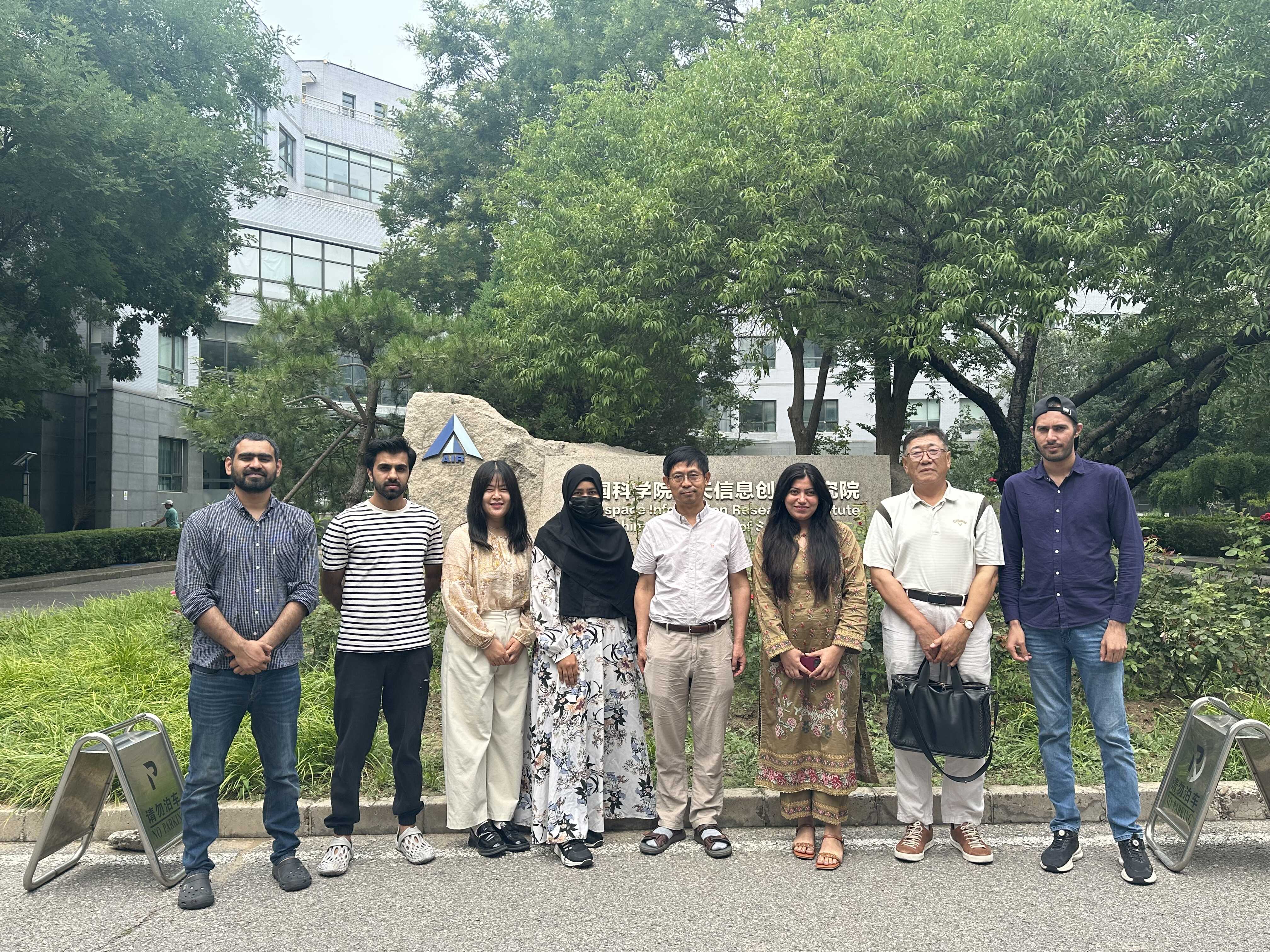 Young Scholars from Ghana and Pakistan Participate in China Exchange Program on Ecosystem Monitoring